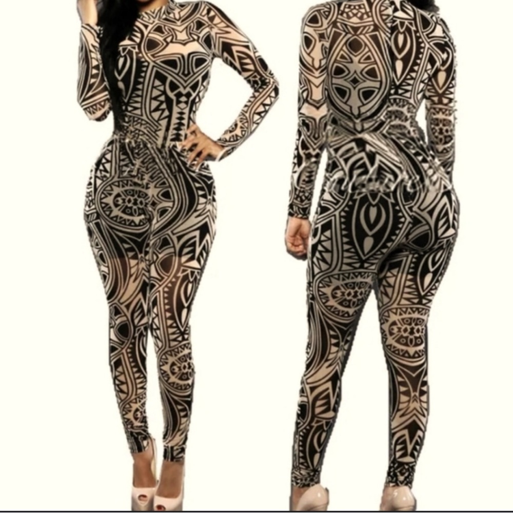 AKIRA Black and Cream Patterned Jumpsuit